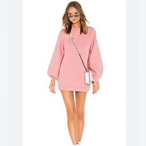 Jessa Sweatshirt Dress in Dusty Pink
Lovers and Friends
Color:Dusty Pink